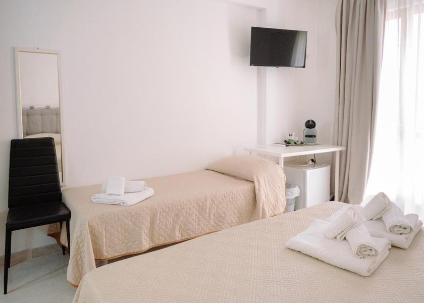 Calabria Scilla Quadruple Room