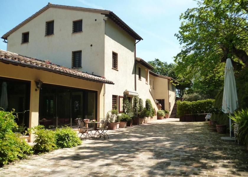 Marche Tolentino exterior view
