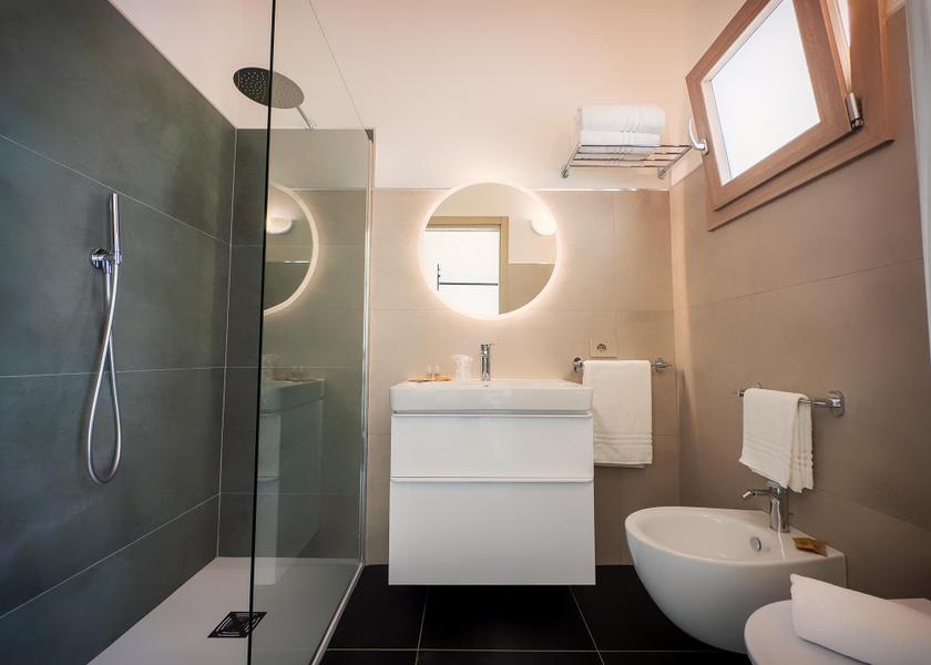 Sardinia Tortoli Camera doppia-Superiore-Bagno privato con doccia-Vista giardino
