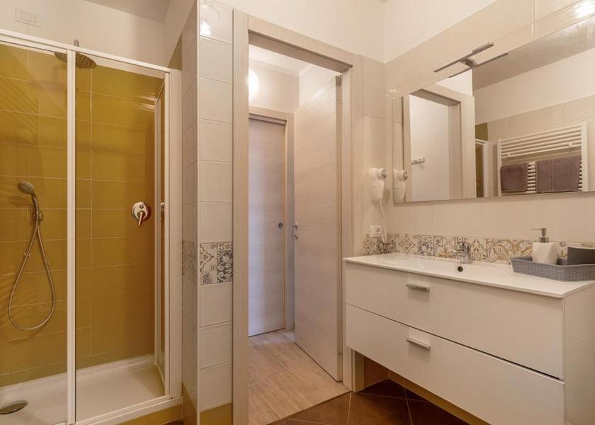 Lombardy Toscolano Maderno Superior One-Bedroom Apartment