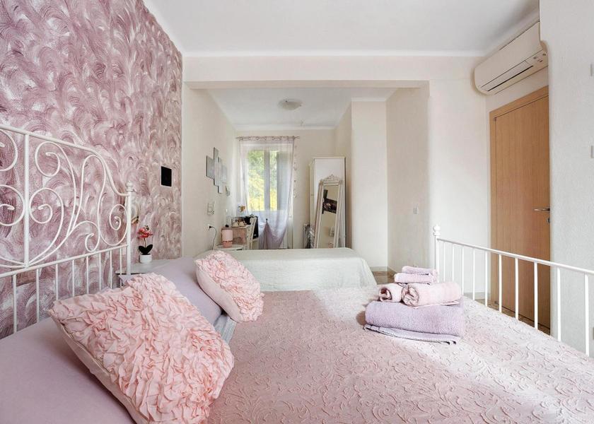 Liguria Vernazza Triple Room with Shower