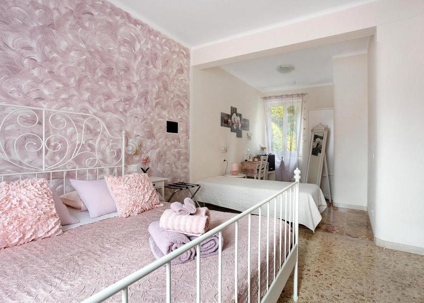 Liguria Vernazza Triple Room with Shower
