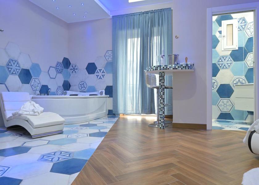 Campania Ercolano Queen Room with Spa Bath
