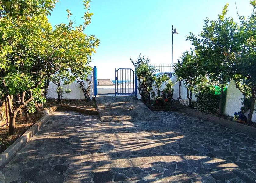 Lazio Formia Two-Bedroom Apartment with Sea View