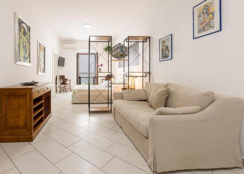 Sardinia Cagliari Deluxe King Suite