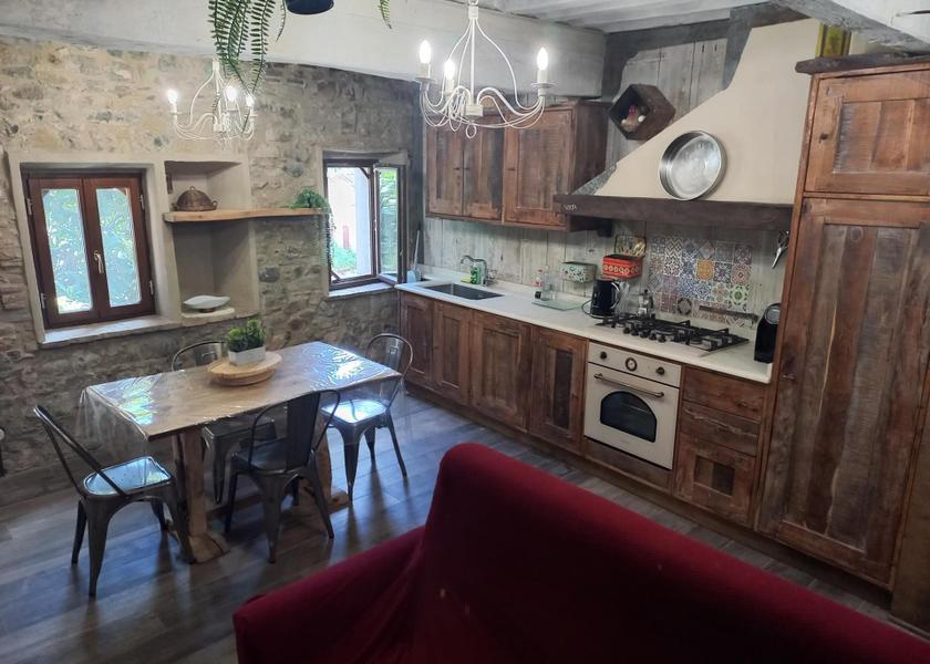 Emilia-Romagna Canossa Two-Bedroom Apartment