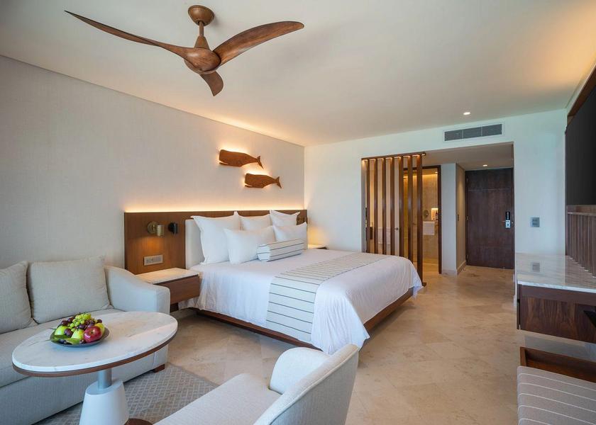 Quintana Roo Cancun Deluxe Ocean View Balcony King