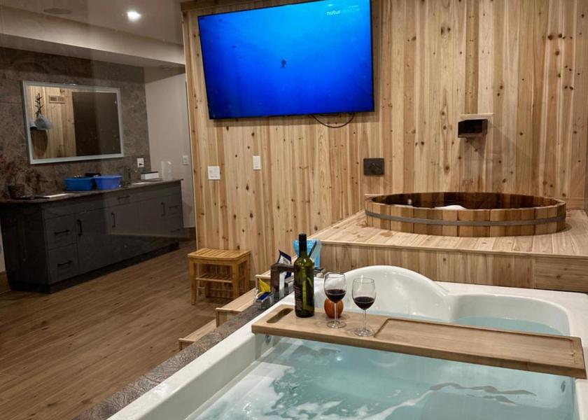 Alberta Canmore hot tub