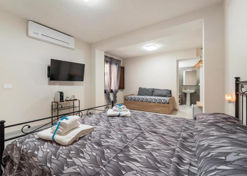 Sardinia Guspini Superior Quadruple Room