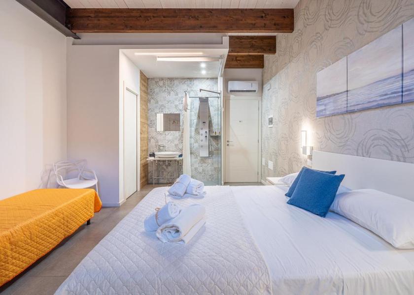 Sicily Pachino Triple Room with Shower