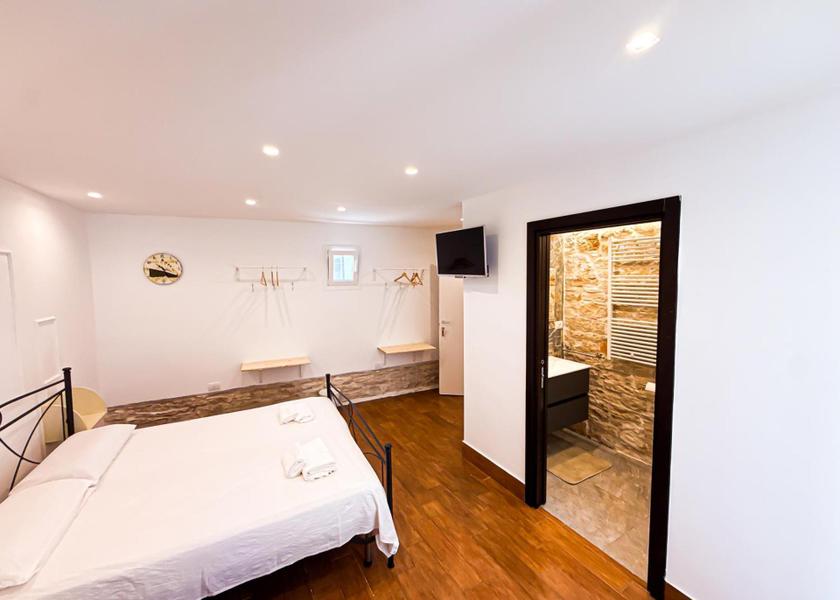 Puglia Toritto Triple Room with Terrace