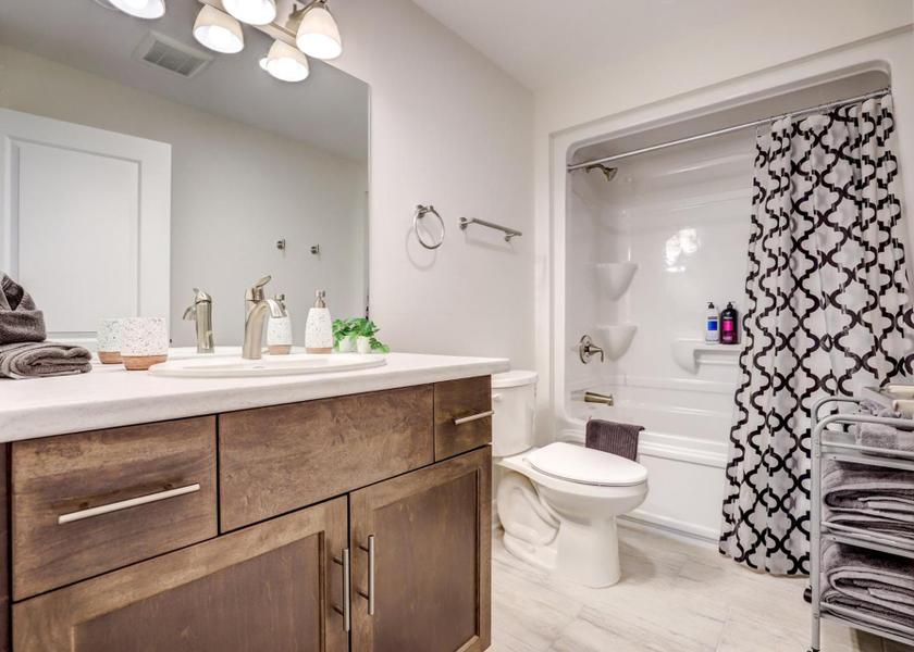 Ontario Saugeen Shores Four-Bedroom Apartment