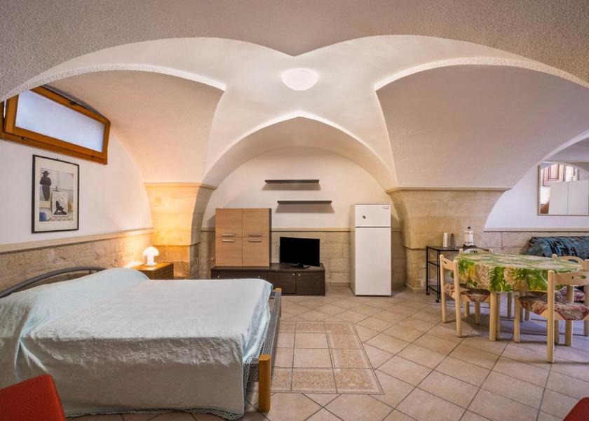 Puglia Muro Leccese Triple Room with Shower