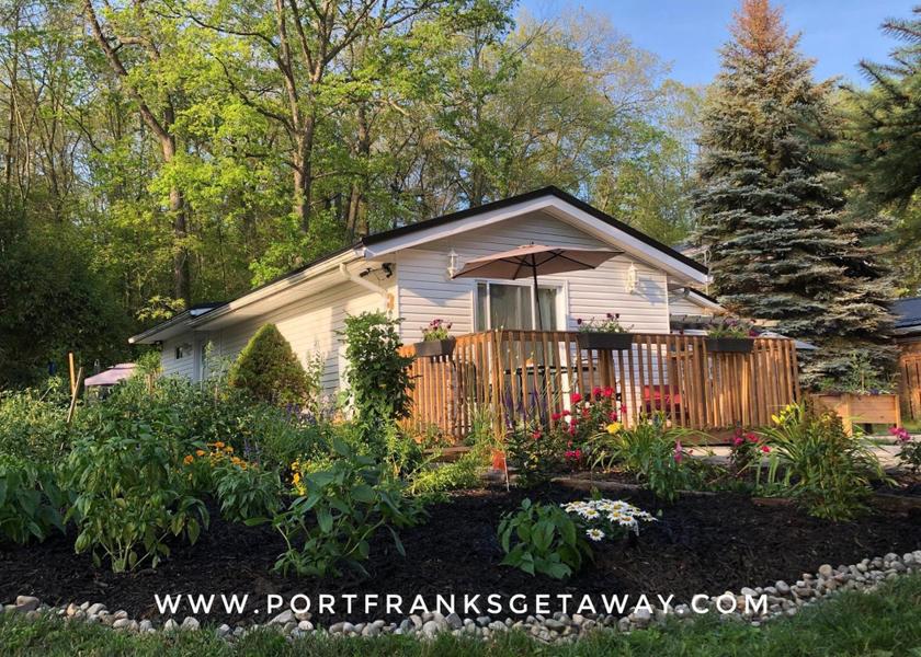 Ontario Lambton Shores Deluxe King Studio