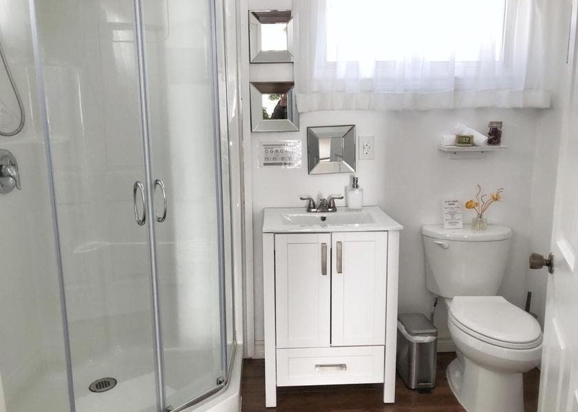 Ontario Lambton Shores Deluxe King Studio
