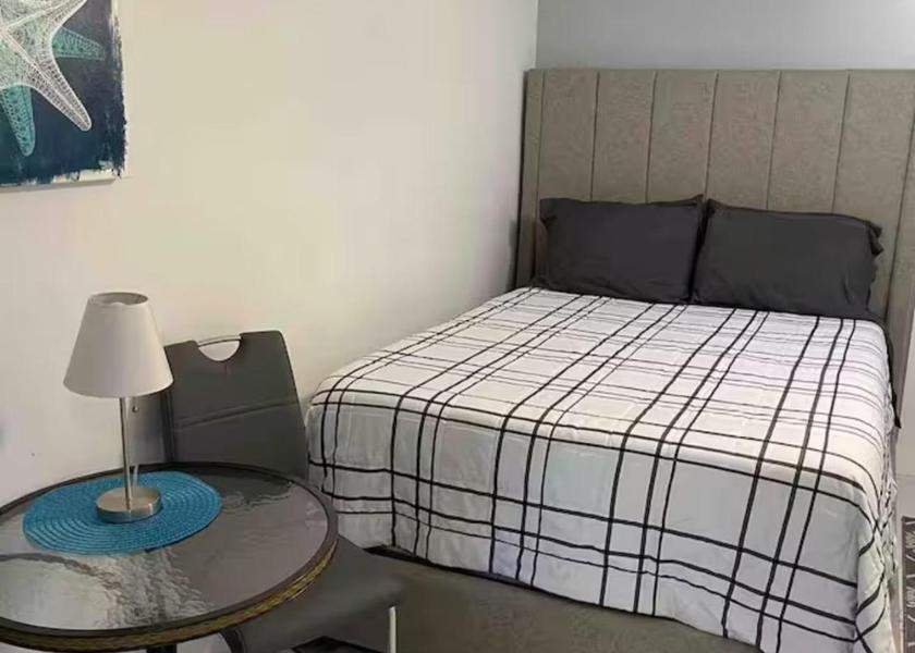 Florida Deerfield Beach Deluxe Queen Room