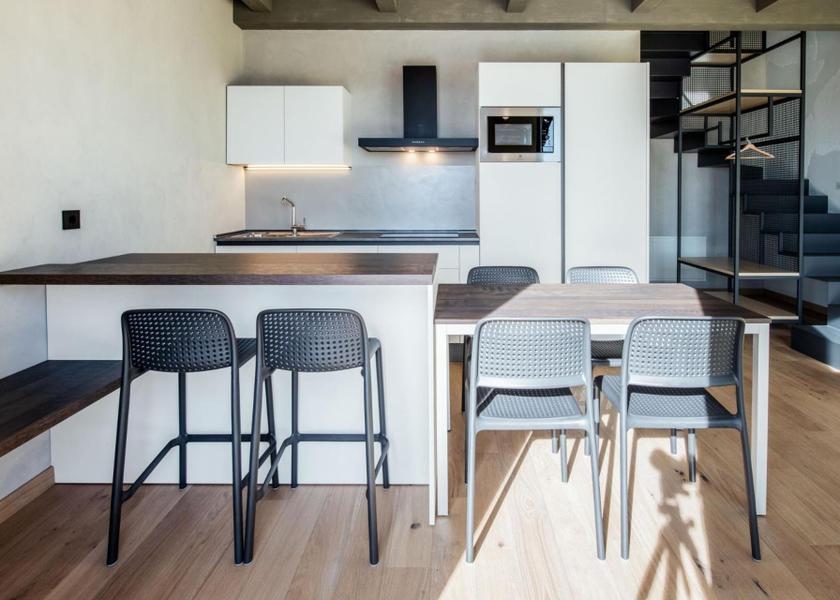 Piedmont Barolo Apartment with Balcony