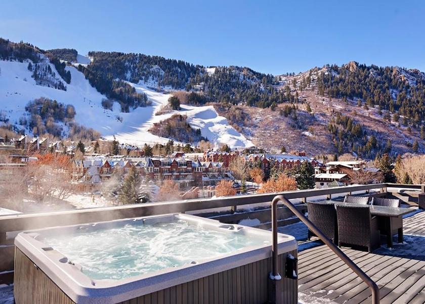 Colorado Aspen hot tub