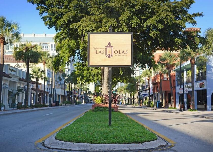 Florida Lauderdale-by-the-Sea Shopping mall