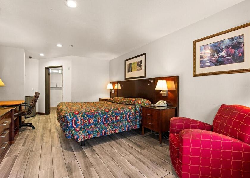 California Winnetka King Room