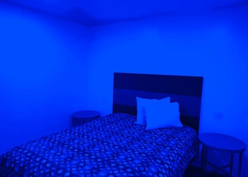 California Los Angeles Queen Room - Disability Access