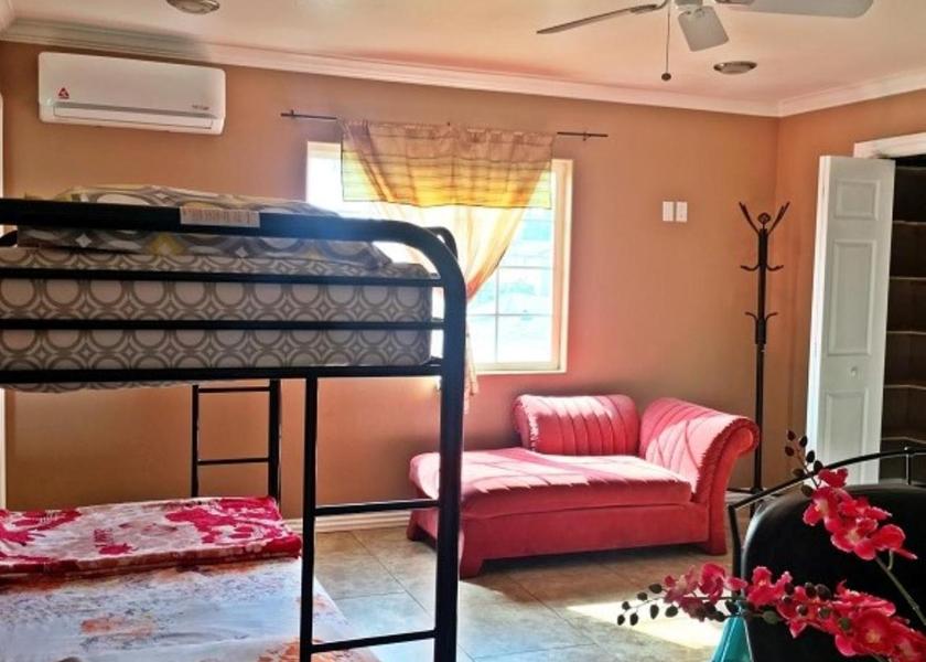 California La Puente Triple Room with Bathroom