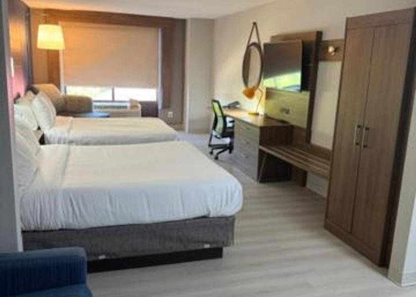 Texas Tyler Queen Suite with Two Queen Beds and Sofa - Non Smoking