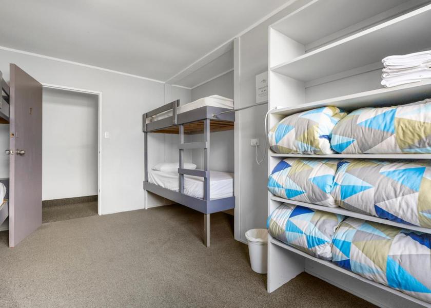 Manawatū-Whanganui National Park 6-Bed Mixed Dormitory Room