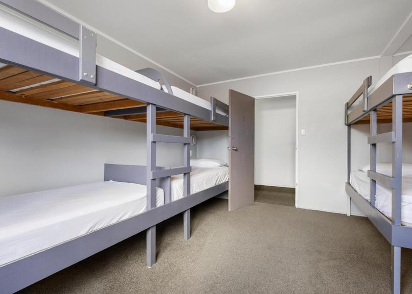 Manawatū-Whanganui National Park 6-Bed Mixed Dormitory Room