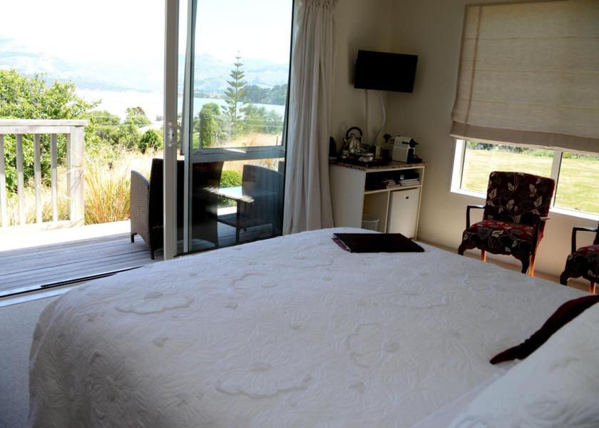 Canterbury Takamatua Deluxe Queen Room