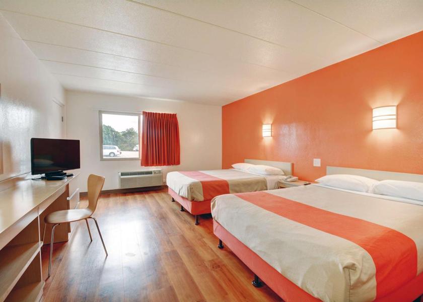 Massachusetts Seekonk Queen Room with Two Queen Beds - Non-Smoking