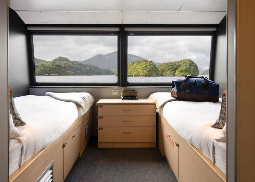 Southland Milford Sound Endeavor Cabin - Deluxe Twin Room