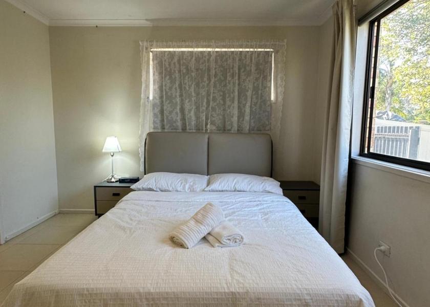 Queensland Brisbane Twin Room with Private External Bathroom