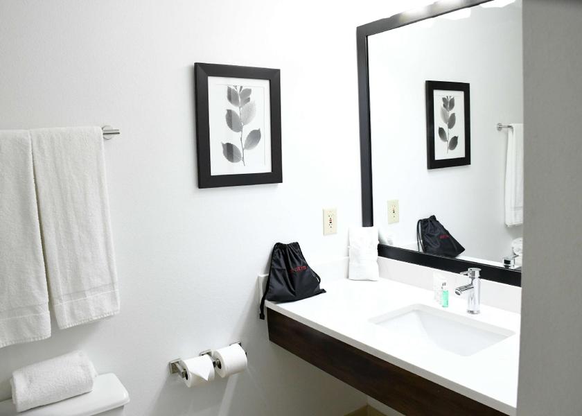 Iowa Fort Dodge Suite - 1 King Bed, Nonsmoking, Sofabed For One Person, Kitchenette, Full Refrigerator, Full Breakfa