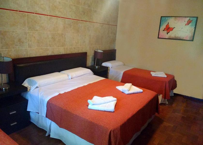Córdoba Mina Clavero Economy Quadruple Room
