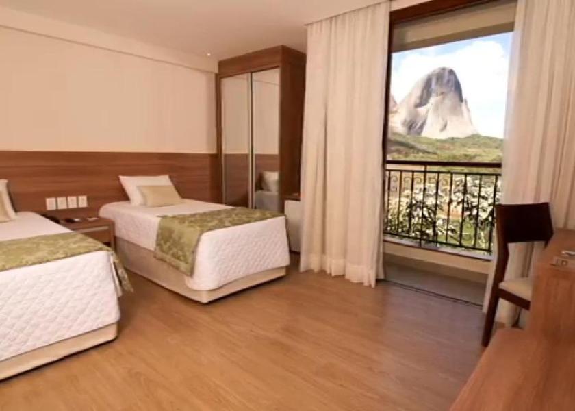 Espírito Santo Domingos Martins Family Room with Mountain View
