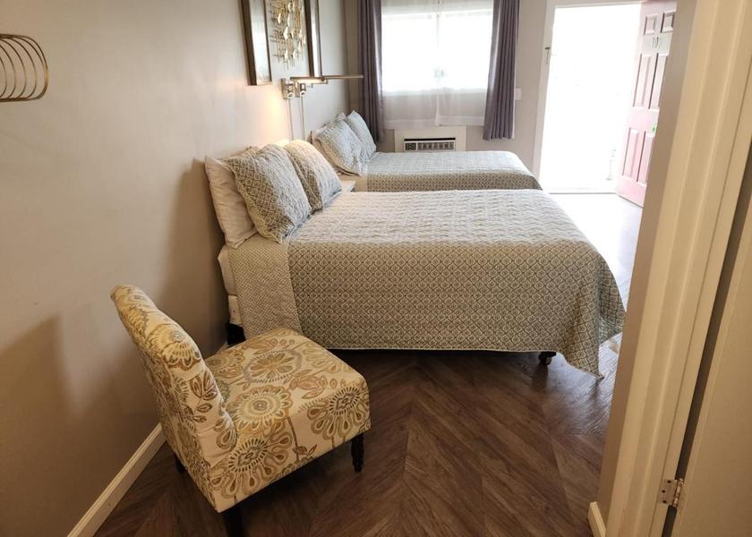 Virginia Spotsylvania Deluxe Double Bedroom