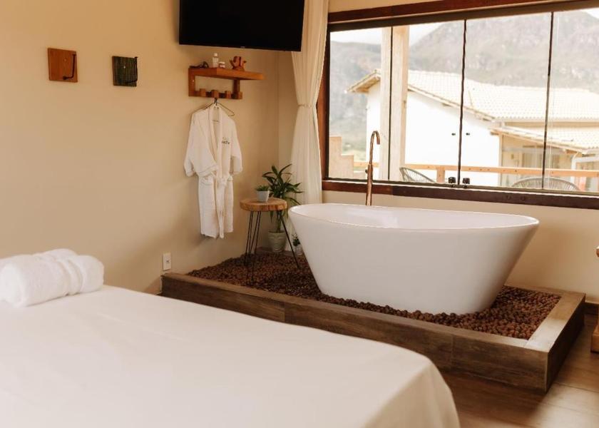 Minas Gerais Santana do Riacho Suite with Hot Tub