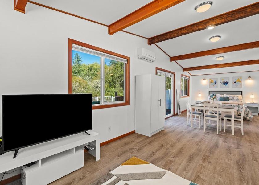 Washington Camano Island One-Bedroom Chalet