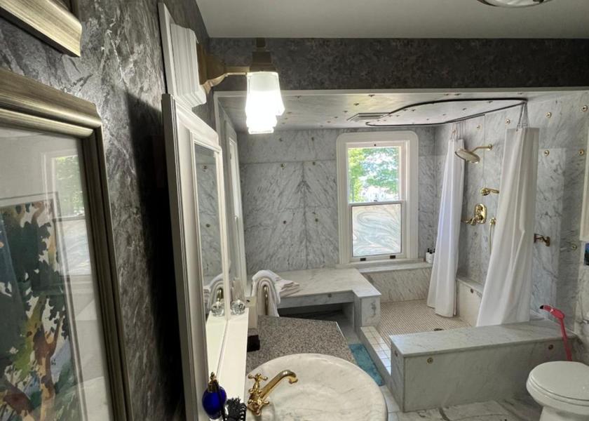 Wisconsin Bayfield King Room with Balcony