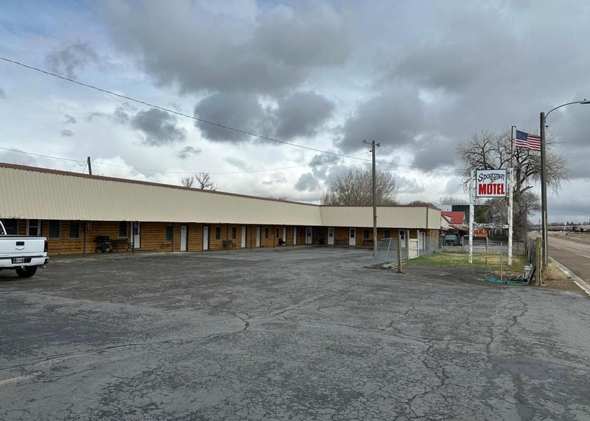 New York Malta exterior view