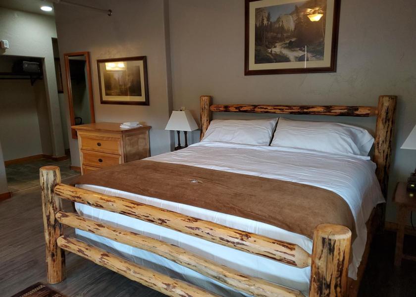Montana Bigfork Deluxe King Room