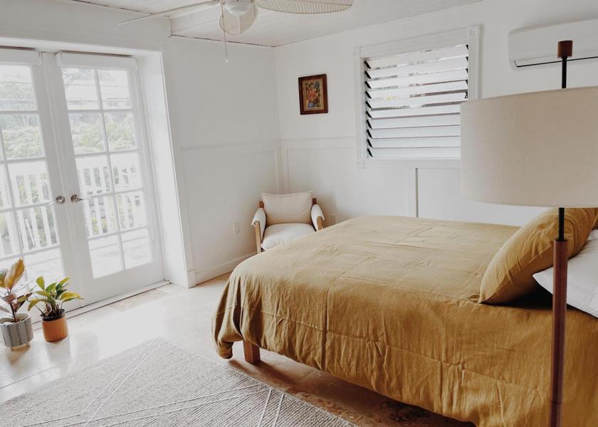 Hawaii Honomu Queen Room with Balcony