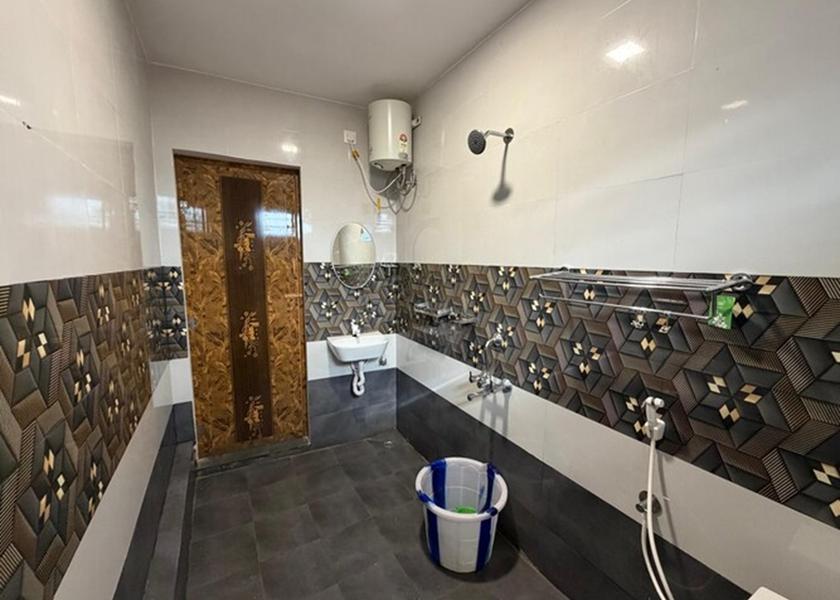 Tamil Nadu Valparai Deluxe Room
