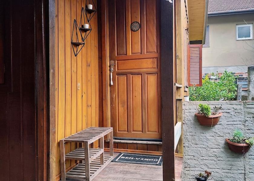 Rio Grande do Sul Canela Exterior Detail