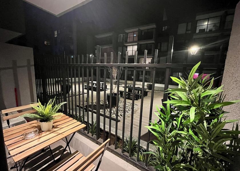 Santiago Santiago Exterior Detail