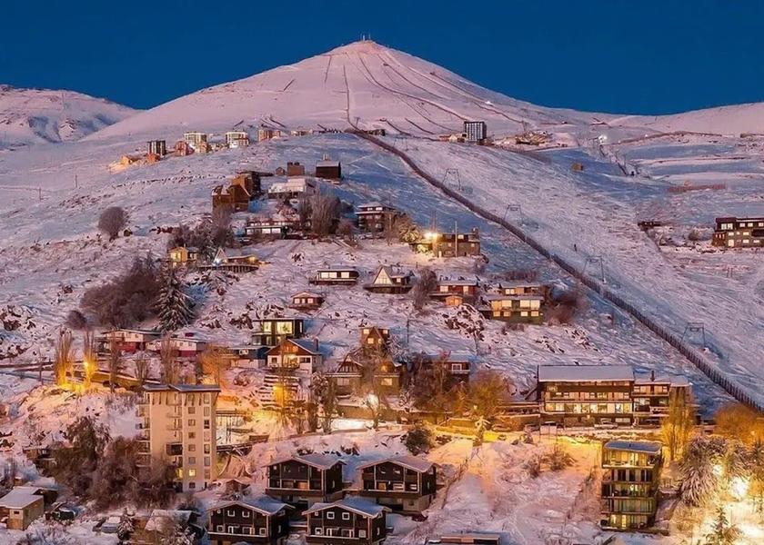 Santiago Santiago Exterior Detail