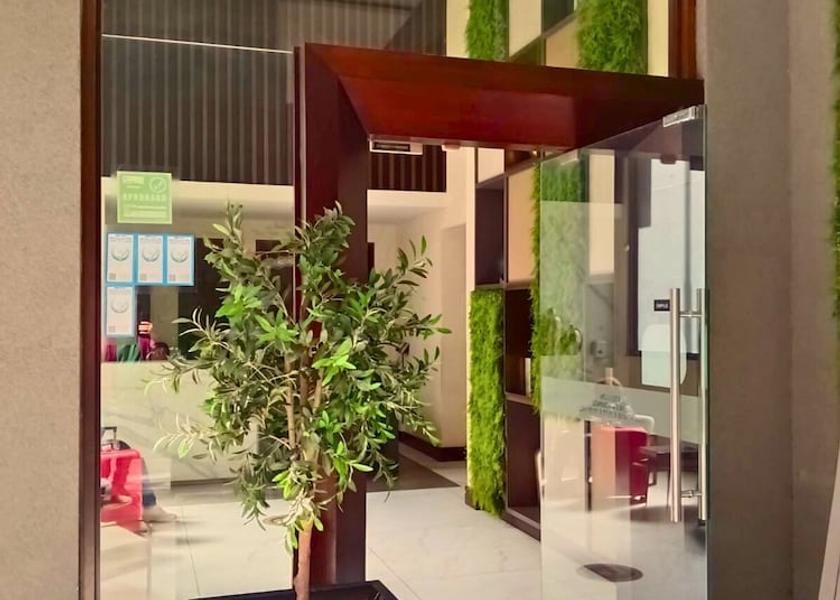 Santiago Santiago Lobby