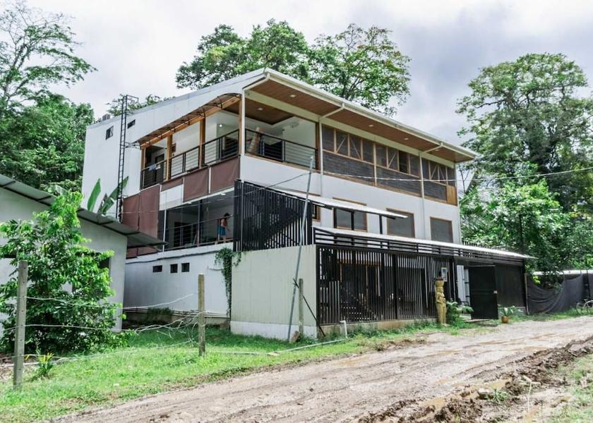 Limón Province Cahuita Facade