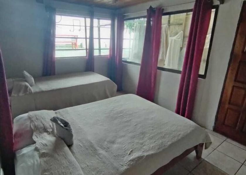 Puntarenas Monteverde Interior Entrance